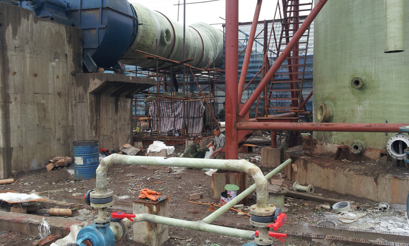 外循環管道施工中0.jpg 外循環管道施工中0.jpg